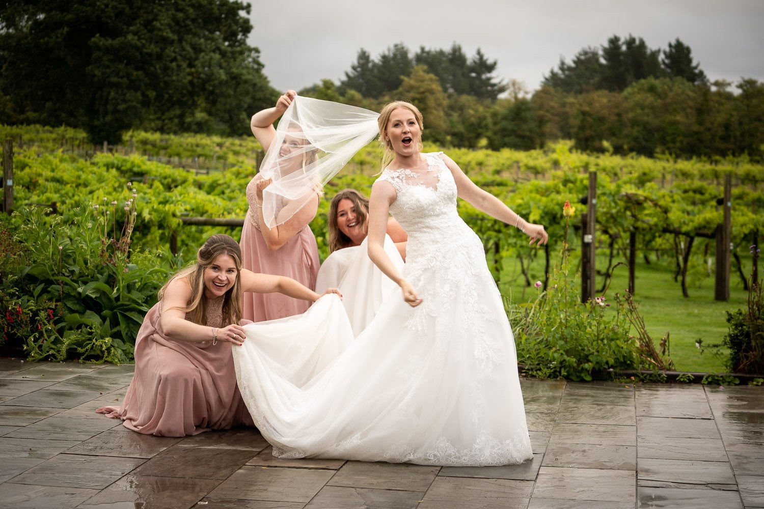 Three Choirs vineyard wedding